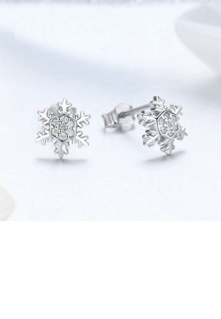 925 Silver Silver Simple Fashion Snowflake Stud Earrings with Cubic Zirconia - Luxurious Look