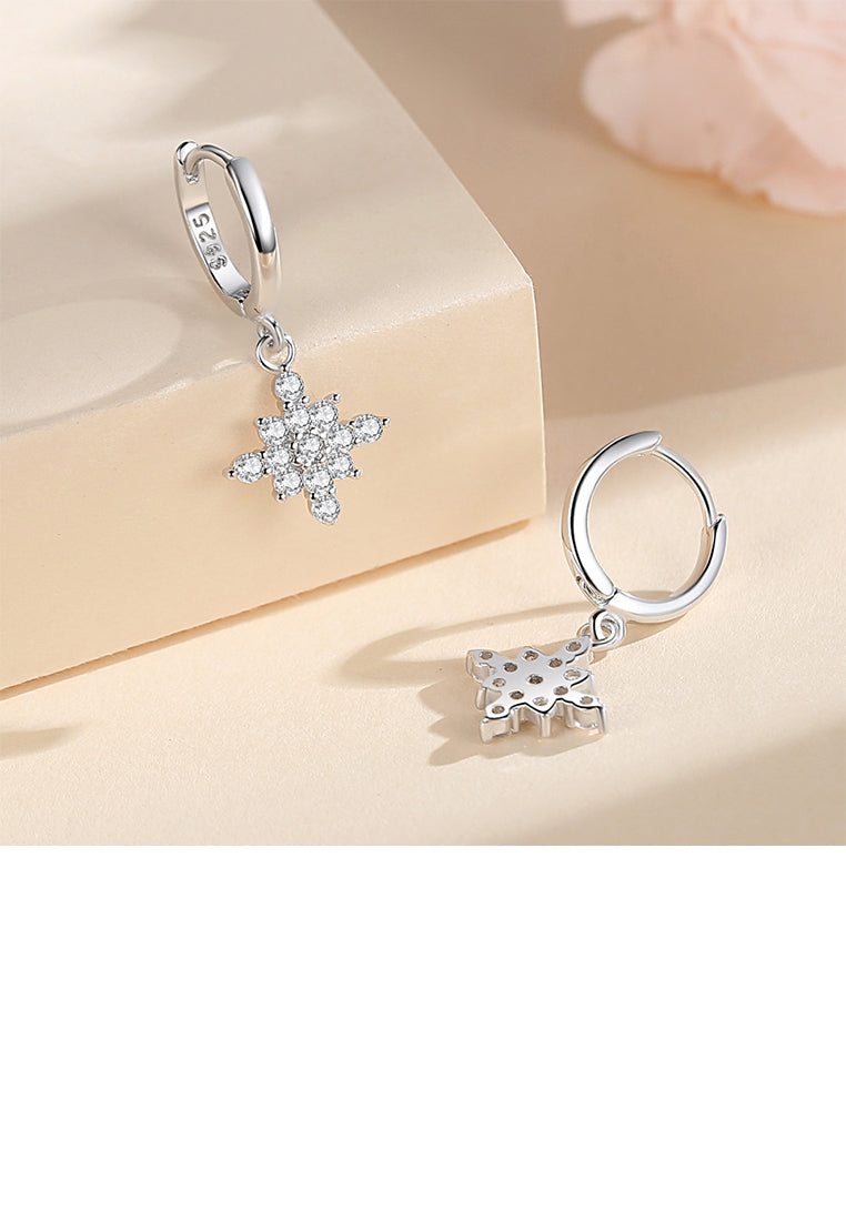 925 Sterling Silver Simple Brilliant Eight-pointed Star Earrings with Cubic Zirconia - Luxurious Look