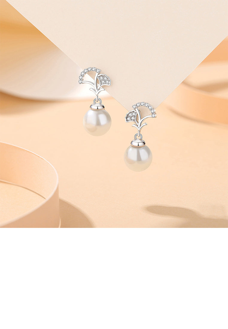 925 Sterling Silver Fashion Simple Ginkgo Leaf Imitation Pearl Earrings with Cubic Zirconia - Luxurious Look