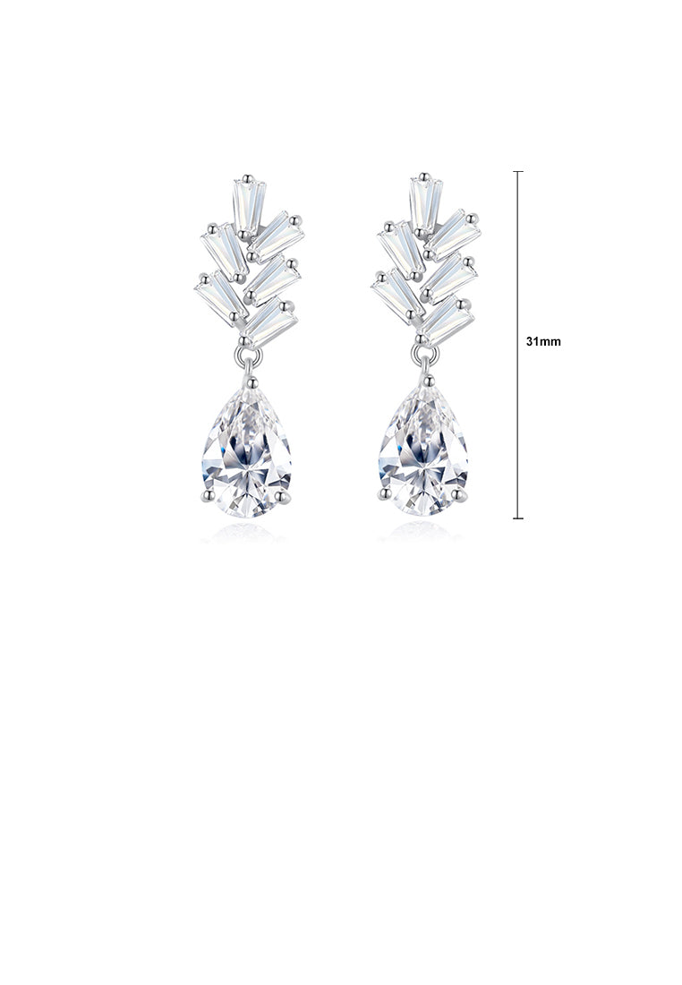 Fashion and Simple Water Drop-shaped Geometric Stud Earrings with Cubic Zirconia - Luxurious Look
