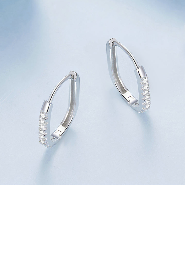 925 Sterling Silver Fashion Simple Geometric Oval Earrings with Cubic Zirconia - Luxurious Look