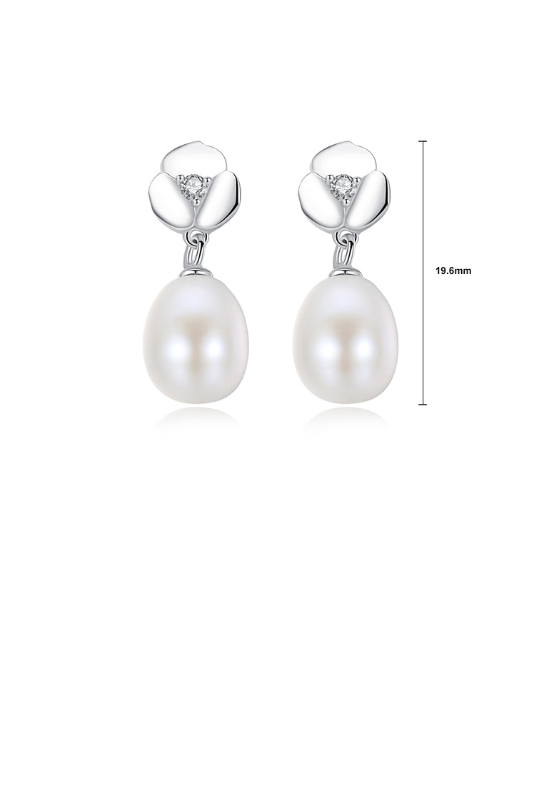 925 Sterling Silver Fashion Elegant Flower White Freshwater Pearl Earrings - Luxurious Look