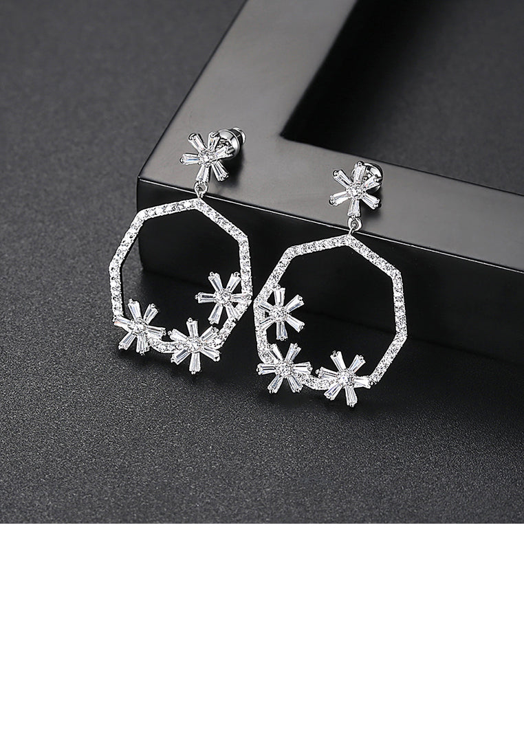 Fashion Simple Geometric Flower Earrings with Cubic Zirconia - Luxurious Look