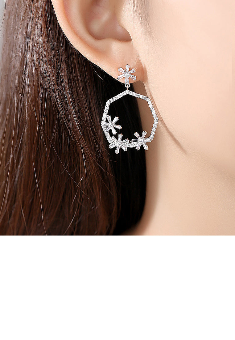 Fashion Simple Geometric Flower Earrings with Cubic Zirconia - Luxurious Look