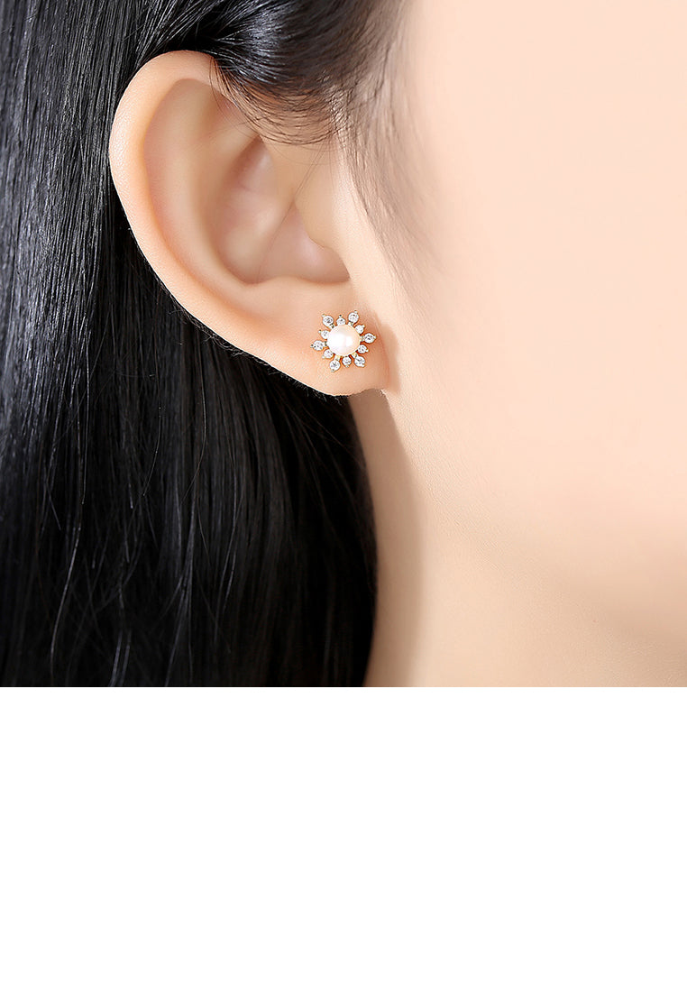 925 Sterling Silver Plated Gold Fashion Elegant Snowflake Freshwater Pearl Stud Earrings with Cubic Zirconia - Luxurious Look