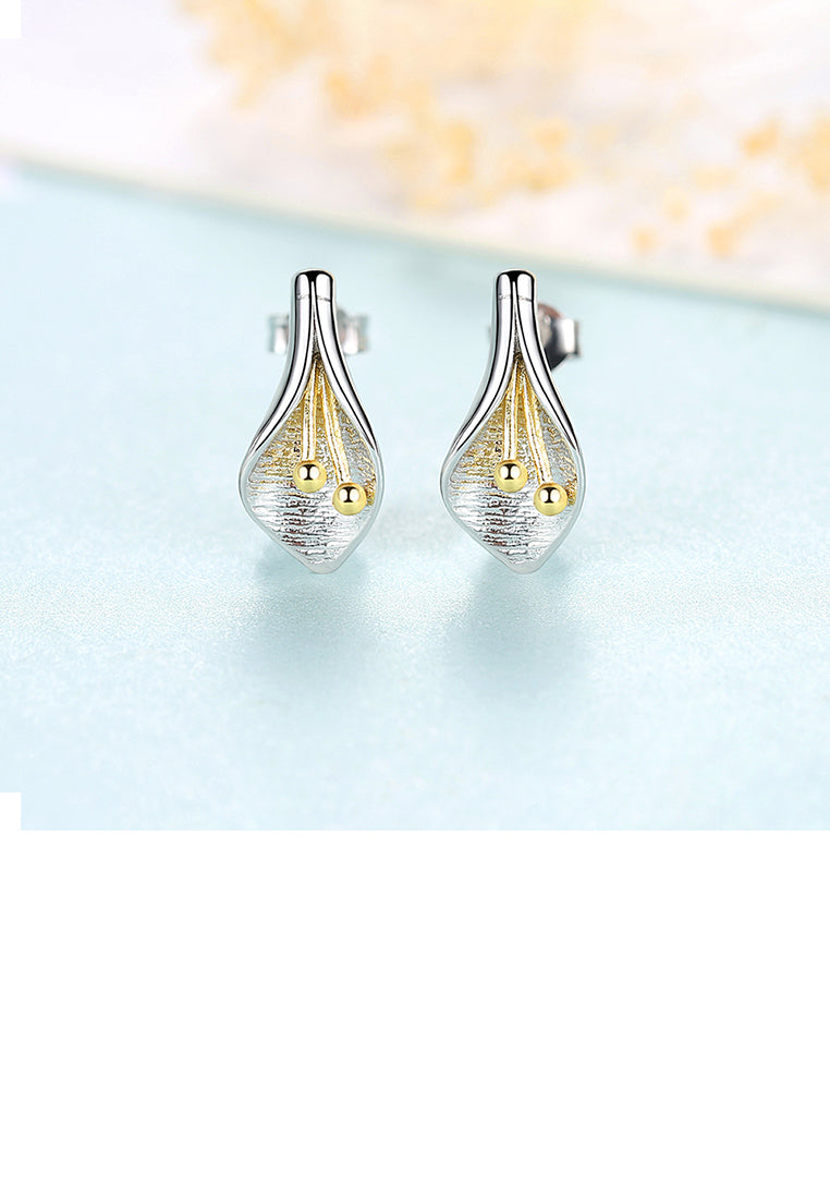 925 Sterling Silver Fashion and Elegant Floral Stud Earrings