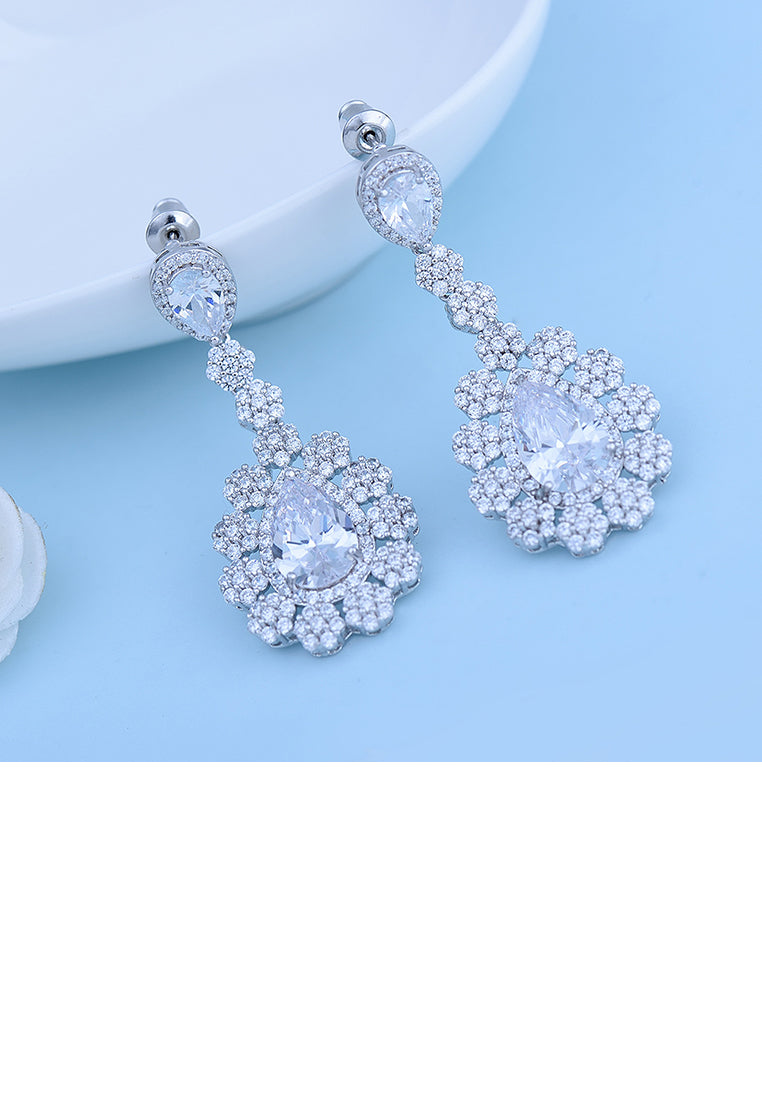 Elegant and Bright Geometric Pattern Earrings with Cubic Zirconia - Luxurious Look