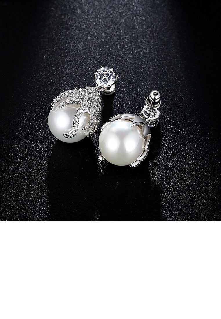 Fashion and Elegant Geometric Imitation Pearl Earrings with Cubic Zirconia - Luxurious Look