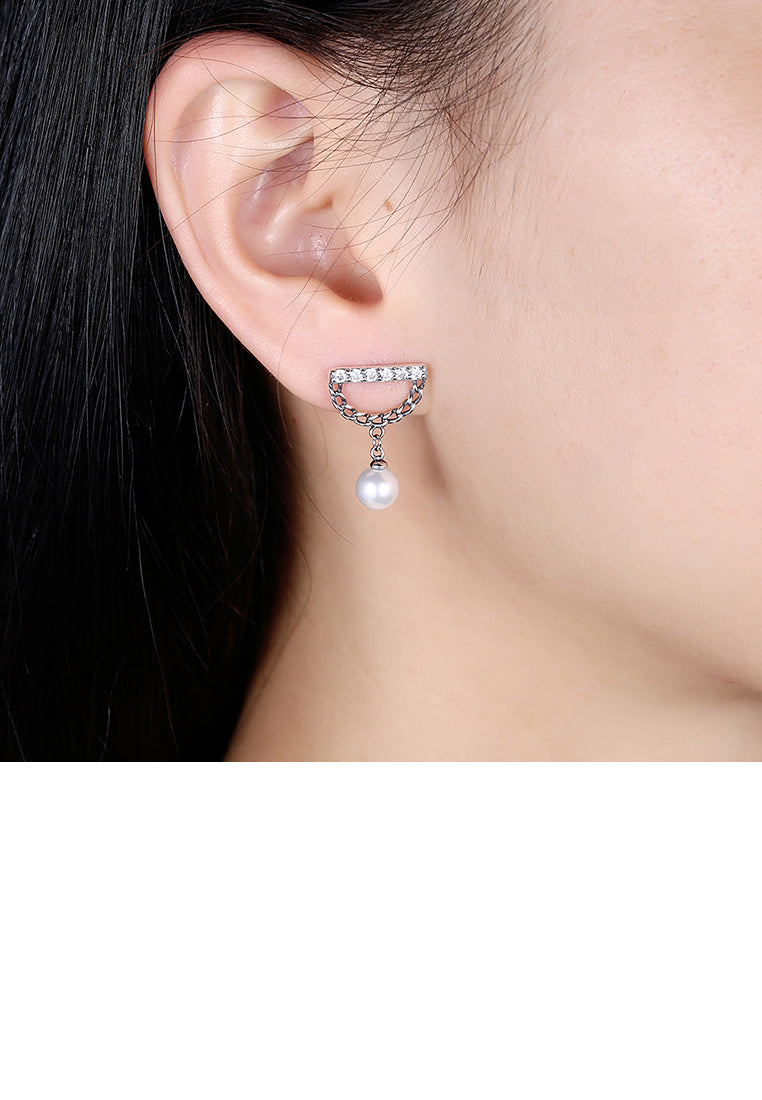 925 Sterling Silver Pearl Earrings - Luxurious Look