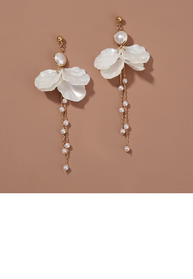 Fashion Simple Plated Gold Petal Geometric Round Tassel Earrings with Imitation Pearls