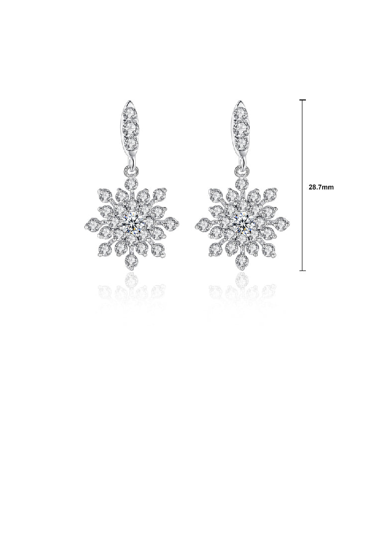 Fashion Brilliant Snowflake Earrings with Cubic Zirconia - Luxurious Look