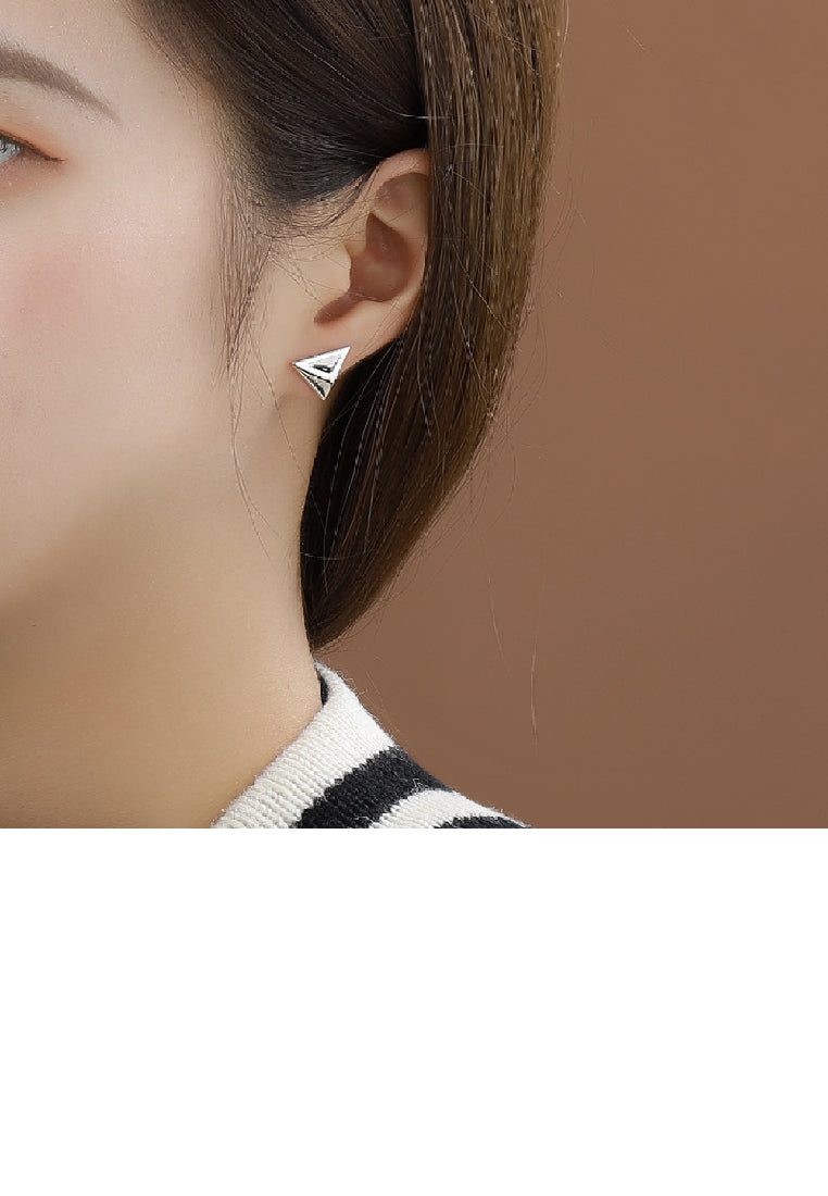 925 Sterling Silver Simple Fashion Triangle Geometric Stud Earrings