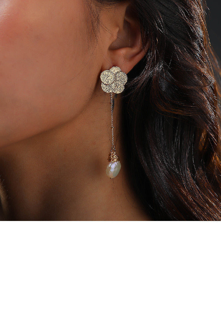 Fashion Simple Plated Gold Flower Tassel Imitation Pearl Earrings - Luxurious Look