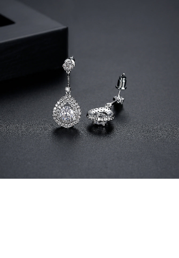 Fashion Simple Water Drop Shaped Geometric Earrings with Cubic Zirconia - Luxurious Look