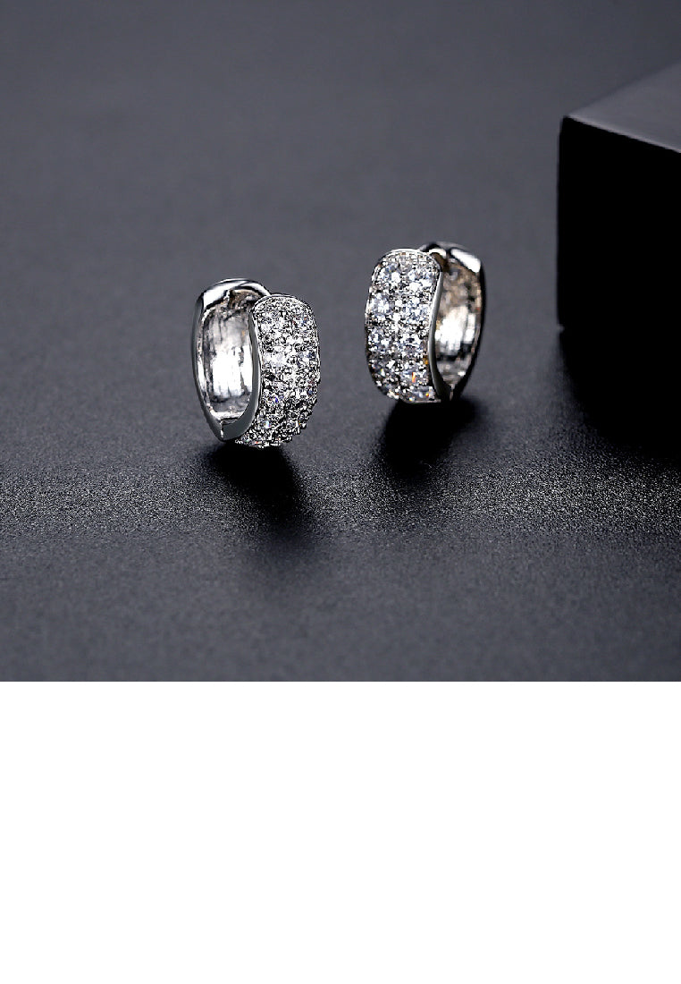 Simple Bright Geometric Circle Stud Earrings with Cubic Zirconia - Luxurious Look