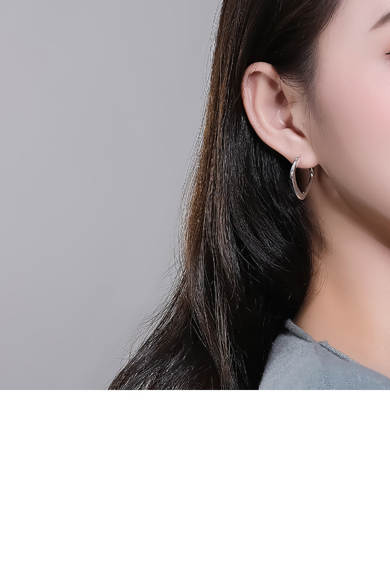 925 Sterling Silver Simple and Fashion Hollow Geometric Diamond Stud Earrings