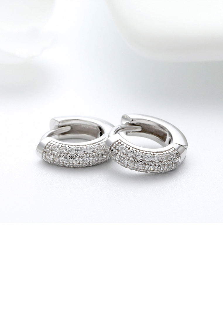 925 Sterling Silver Simple Bright Geometric Circle Stud Earrings with Cubic Zirconia - Luxurious Look