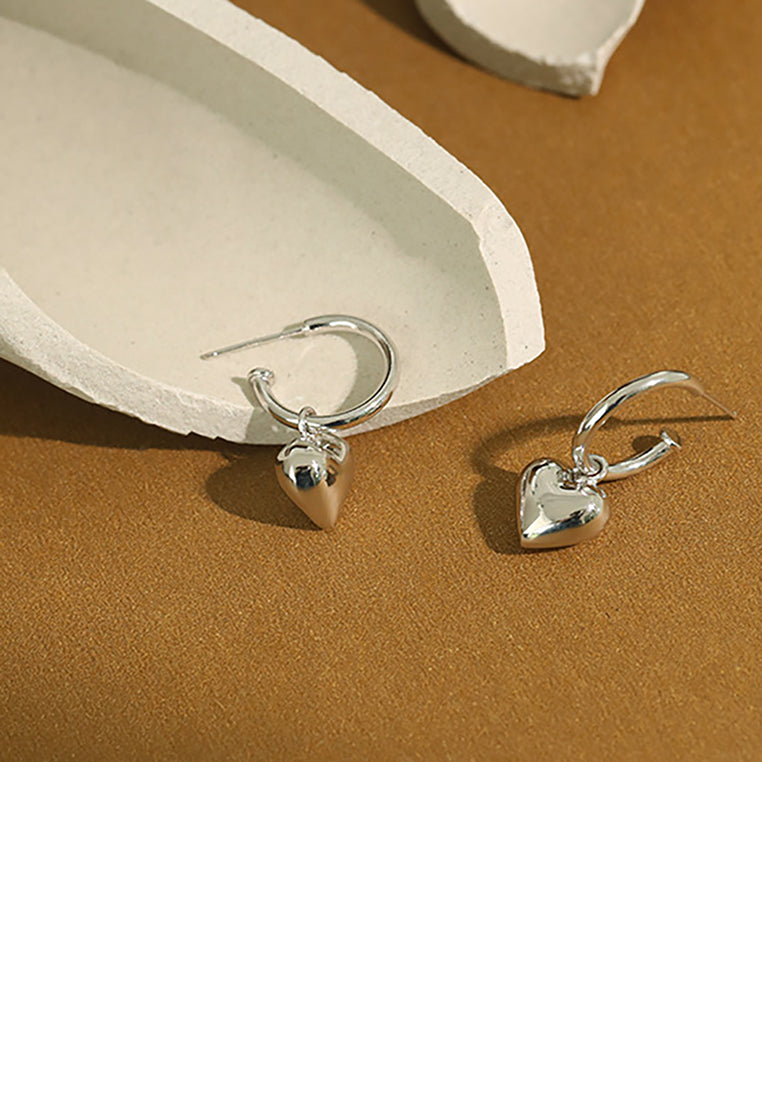 925 Sterling Silver Simple Fashion Heart Earrings