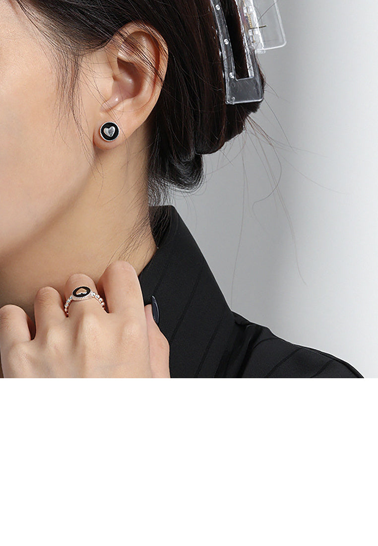 925 Sterling Silver Simple Fashion Heart-shaped Enamel Geometric Round Stud Earrings