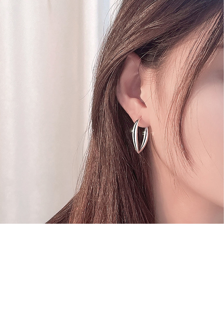 925 Sterling Silver Simple Fashion V-shaped Geometric Stud Earrings