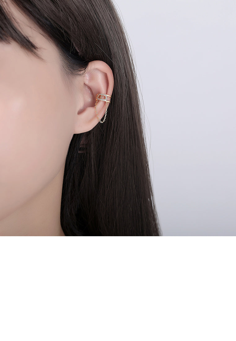 Simple Personality Plated Gold Hollow Oval Geometric Tassel Single Ear Clip with Cubic Zirconia - Luxurious Look