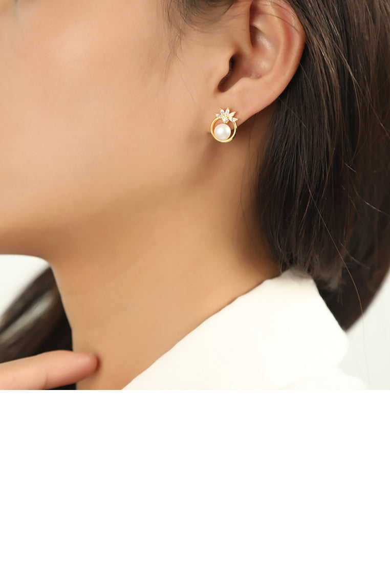 925 Sterling Silver Plated Gold Fashion and Elegant Floral Freshwater Pearl Stud Earrings with Cubic Zirconia - Luxurious Look