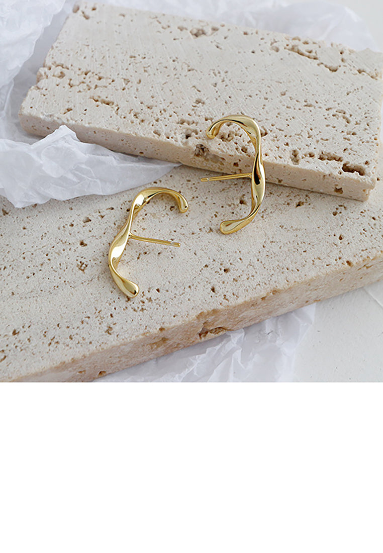 925 Sterling Silver Plated Gold Simple Temperament C-shaped Mobius Stud Earrings