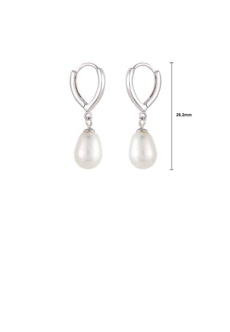 925 Sterling Silver Simple and Elegant White Freshwater Pearl Stud Earrings - Luxurious Look