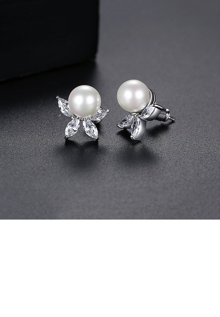 Simple Temperament Leaf Imitation Pearl Stud Earrings with Cubic Zirconia - Luxurious Look