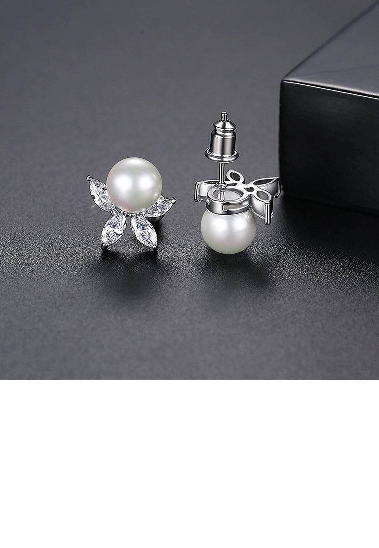 Simple Temperament Leaf Imitation Pearl Stud Earrings with Cubic Zirconia - Luxurious Look