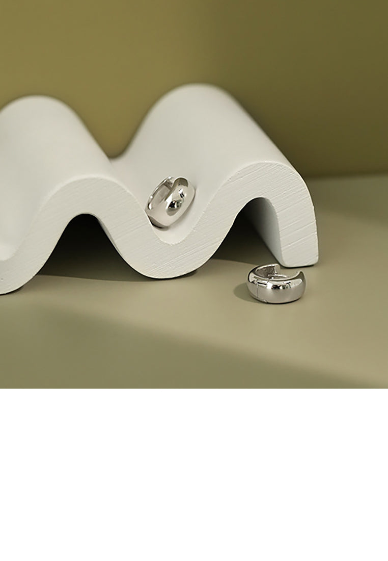 925 Sterling Silver Fashion Simple Geometric Round Stud Earrings