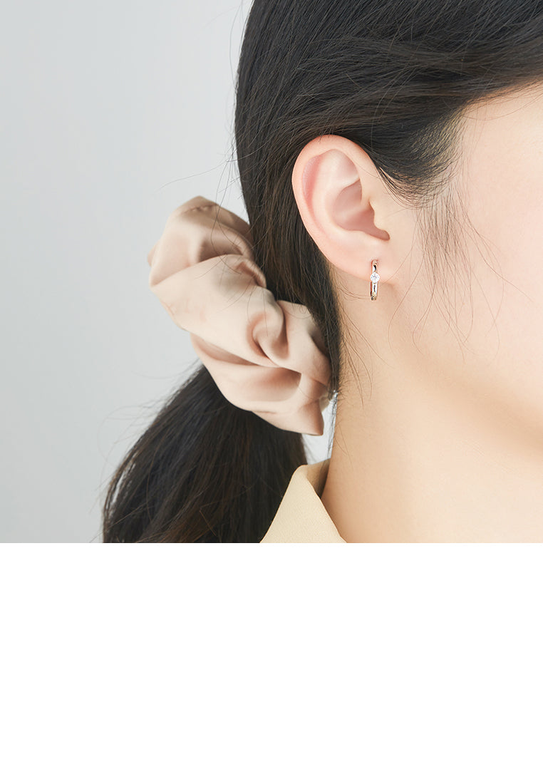 925 Sterling Silver Simple Fashion Geometric Round Stud Earrings with White Cubic Zirconia - Luxurious Look