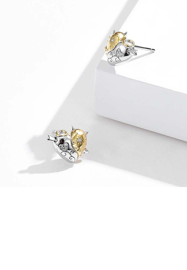 925 Sterling Silver Simple and Personalized Two-tone Heart-shaped Stud Earrings with Cubic Zirconia - Luxurious Look