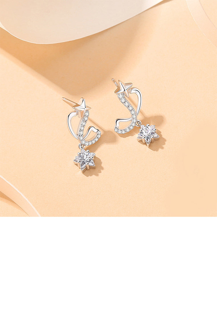 925 Sterling Silver Fashion and Creative Möbius Star Stud Earrings with Cubic Zirconia - Luxurious Look
