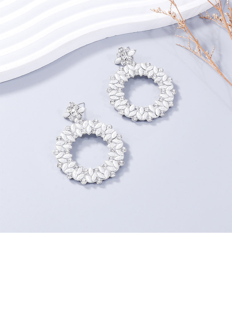 Simple and Temperament Hollow Geometric Round Earrings with Cubic Zirconia - Luxurious Look