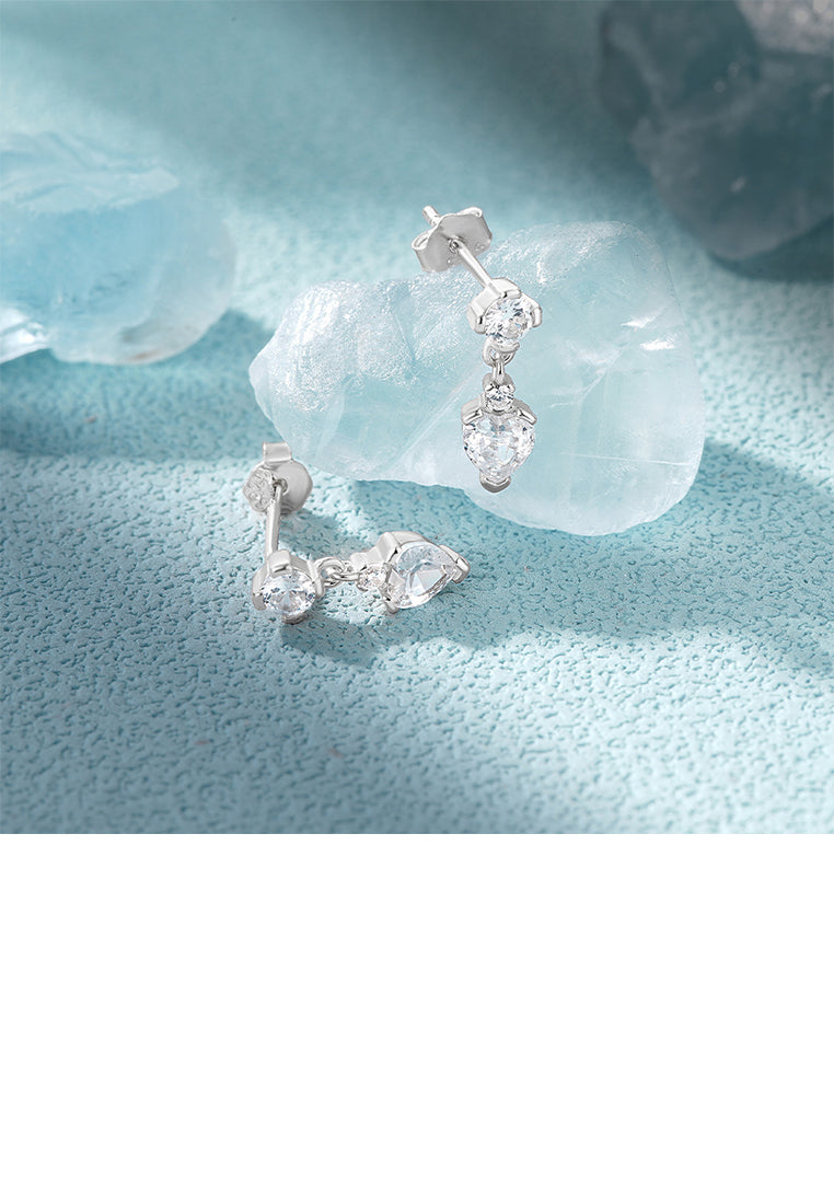925 Sterling Silver Simple and Fashion Heart-shaped Stud Earrings with Cubic Zirconia - Luxurious Look