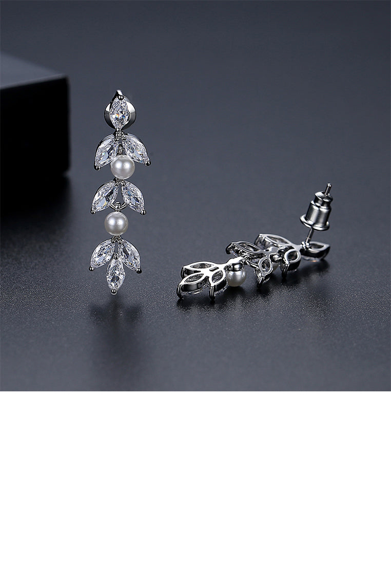 Fashion Temperament Geometric Tassel Imitation Pearl Earrings with Cubic Zirconia - Luxurious Look