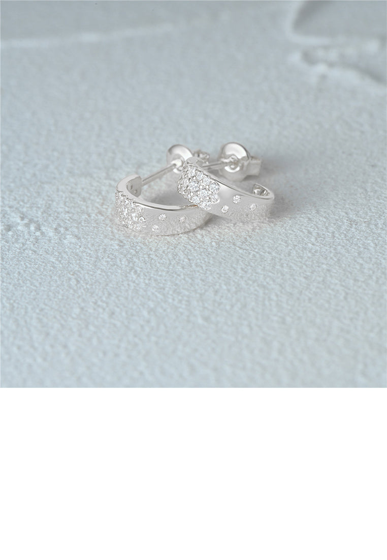 925 Sterling Silver Simple Brilliant C-shaped Geometric Stud Earrings with Cubic Zirconia - Luxurious Look