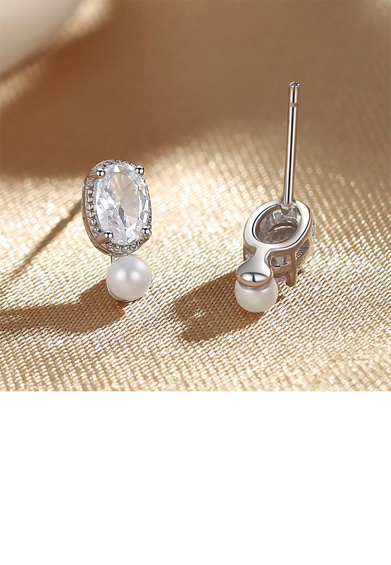 925 Sterling Silver Fashion and Elegant Oval Geometric Imitation Pearl Stud Earrings with Cubic Zirconia - Luxurious Look