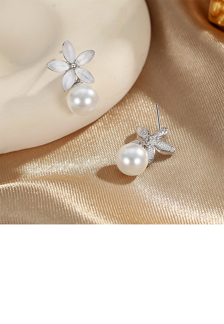 925 Sterling Silver Simple and Elegant Flower Imitation Pearl Stud Earrings - Luxurious Look