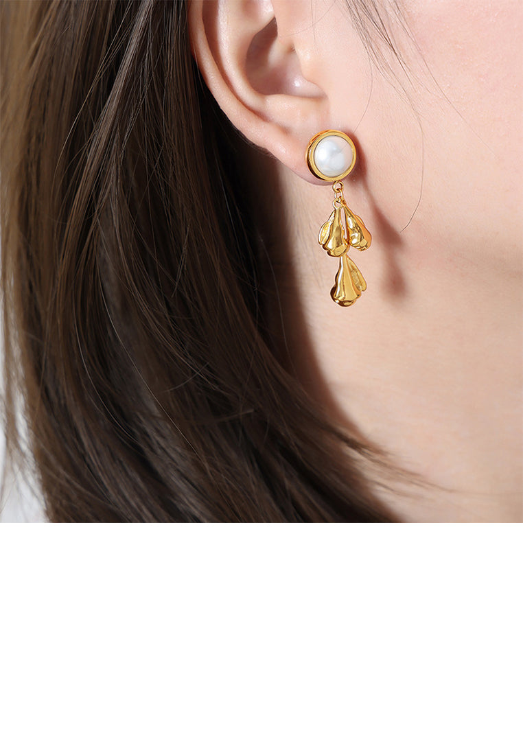 Fashion and Elegant Plated Gold 316L Stainless Steel Geometric Imitation Pearl Tassel Earrings - Luxurious Look