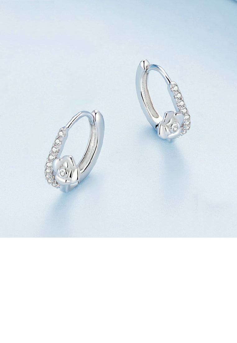 925 Sterling Silver Fashion Simple Flower Geometric Circle Stud Earrings with Cubic Zirconia - Luxurious Look