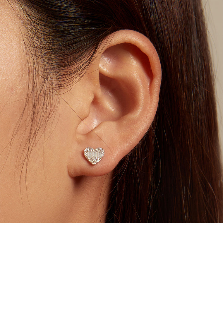 925 Sterling Silver Simple Brilliant Heart Stud Earrings with Cubic Zirconia - Luxurious Look