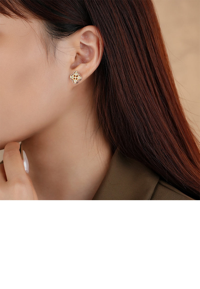 925 Sterling Silver Simple Temperament Hollow Four-leafed Clover Stud Earrings with Cubic Zirconia - Luxurious Look
