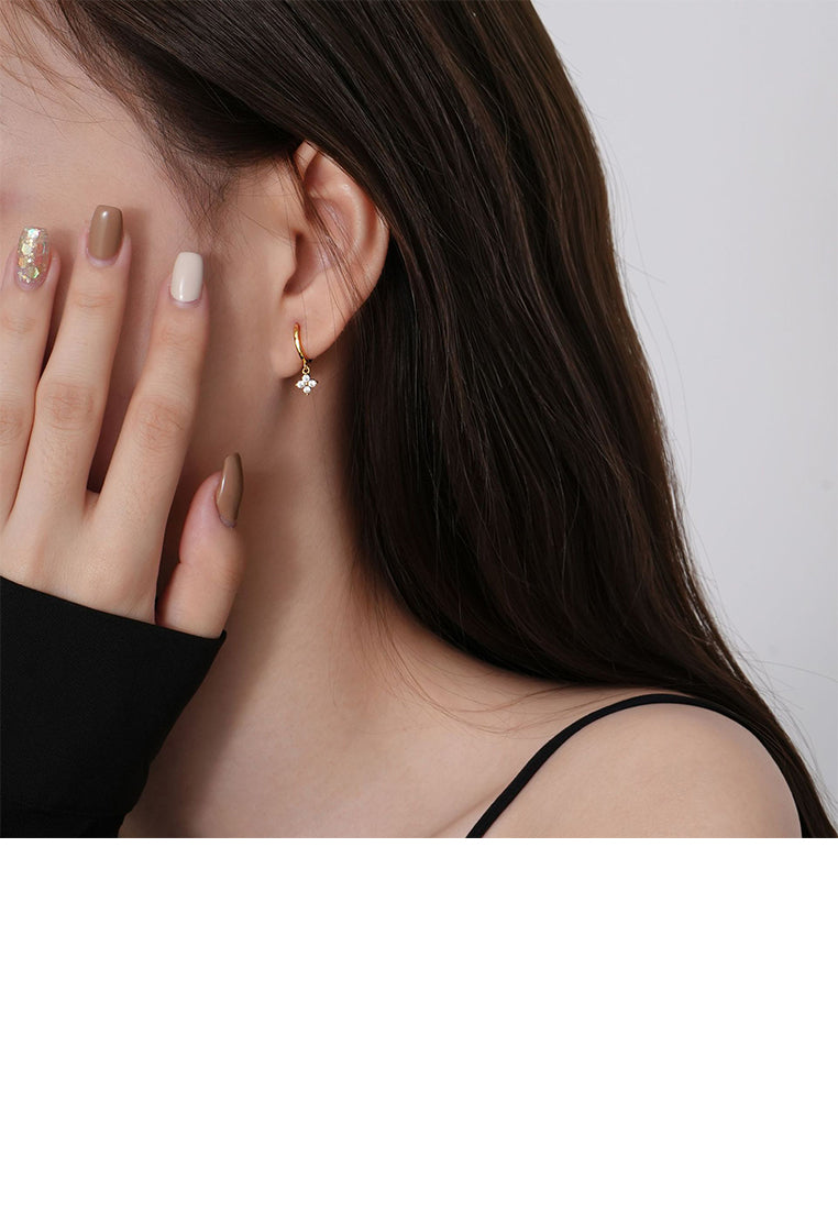 925 Sterling Silver Plated Gold Simple Fashion Four-Leafed Clover Earrings with Cubic Zirconia - Luxurious Look