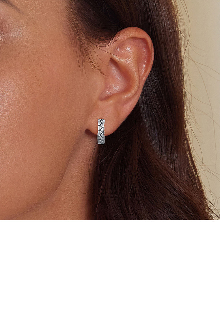 925 Sterling Silver Fashion Simple Heart-shaped Pattern Geometric Hoop Earrings