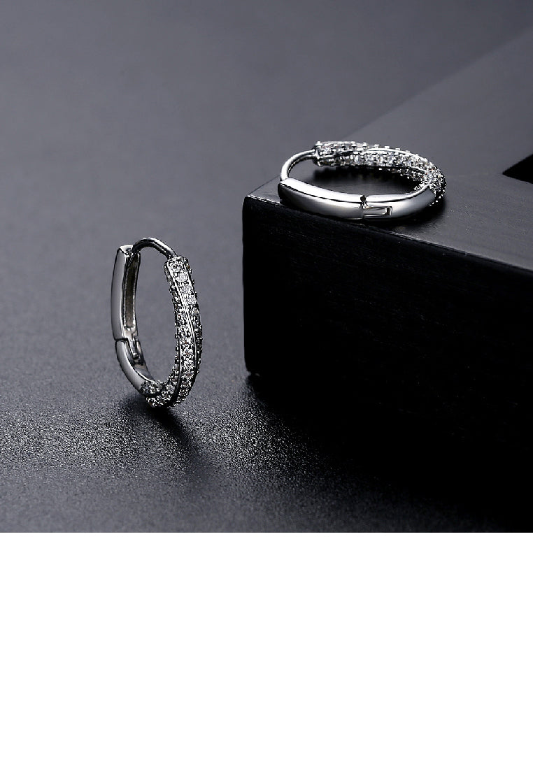 Fashion Simple Geometric Circle Stud Earrings with Cubic Zirconia - Luxurious Look