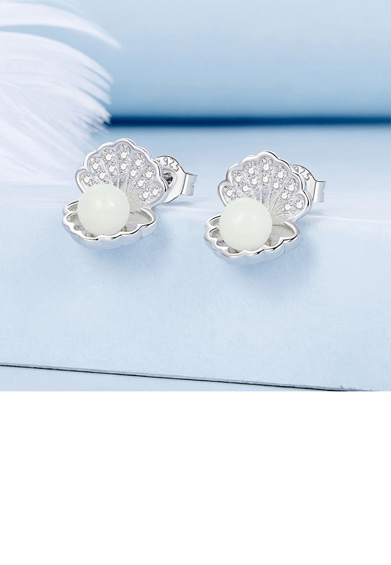 925 Sterling Silver Simple Fashion Shell Stud Earrings with Cubic Zirconia - Luxurious Look