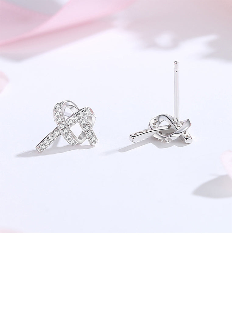 925 Sterling Silver Simple and Cute Heart-shaped Stud Earrings with Cubic Zirconia - Luxurious Look