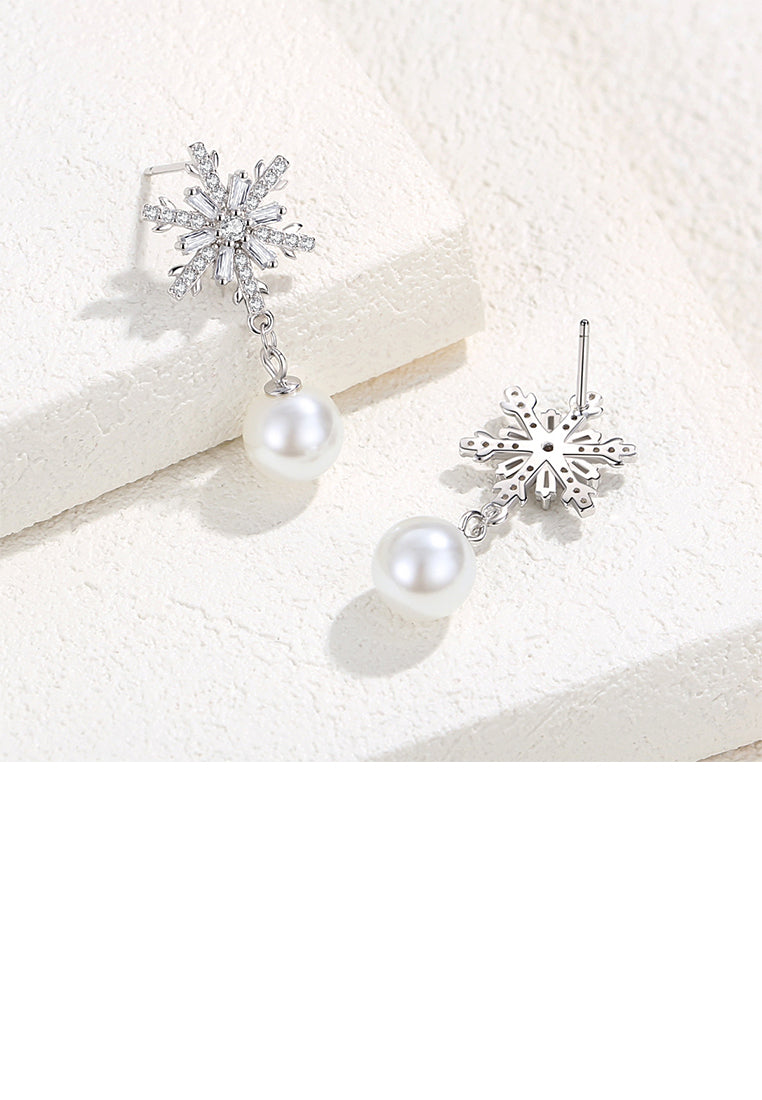 925 Sterling Silver Fashion Temperament Snowflake Imitation Pearl Earrings with Cubic Zirconia - Luxurious Look